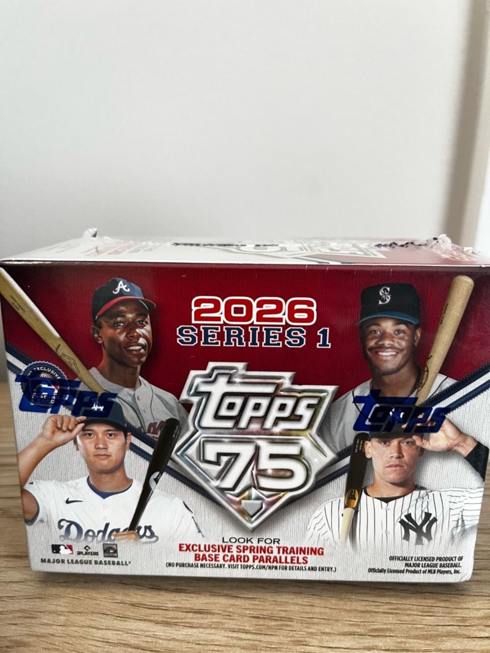 Topps 2026 Series 1 Baseball Box - Red and White
